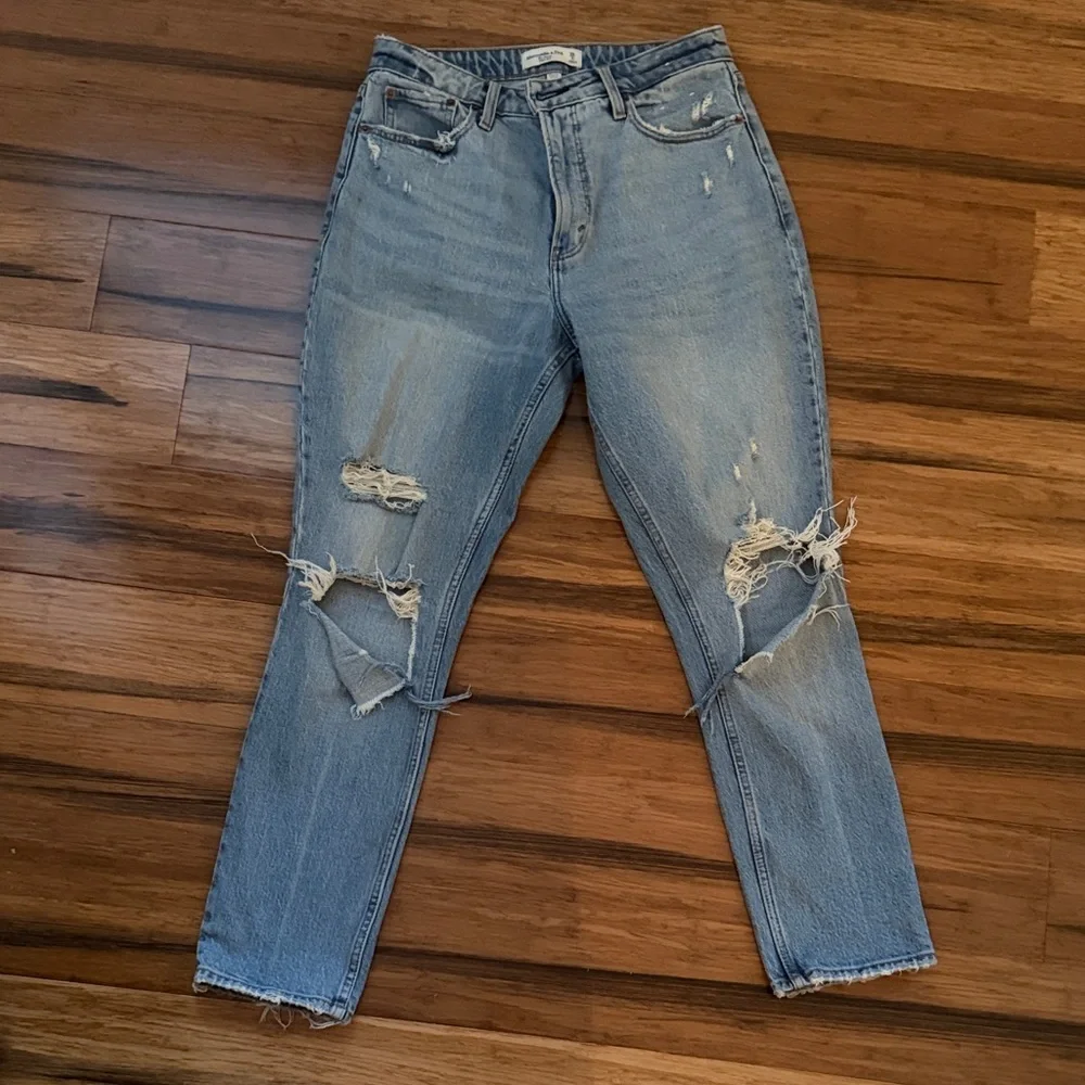 Distressed Blue Jeans - Picture 1 of 4